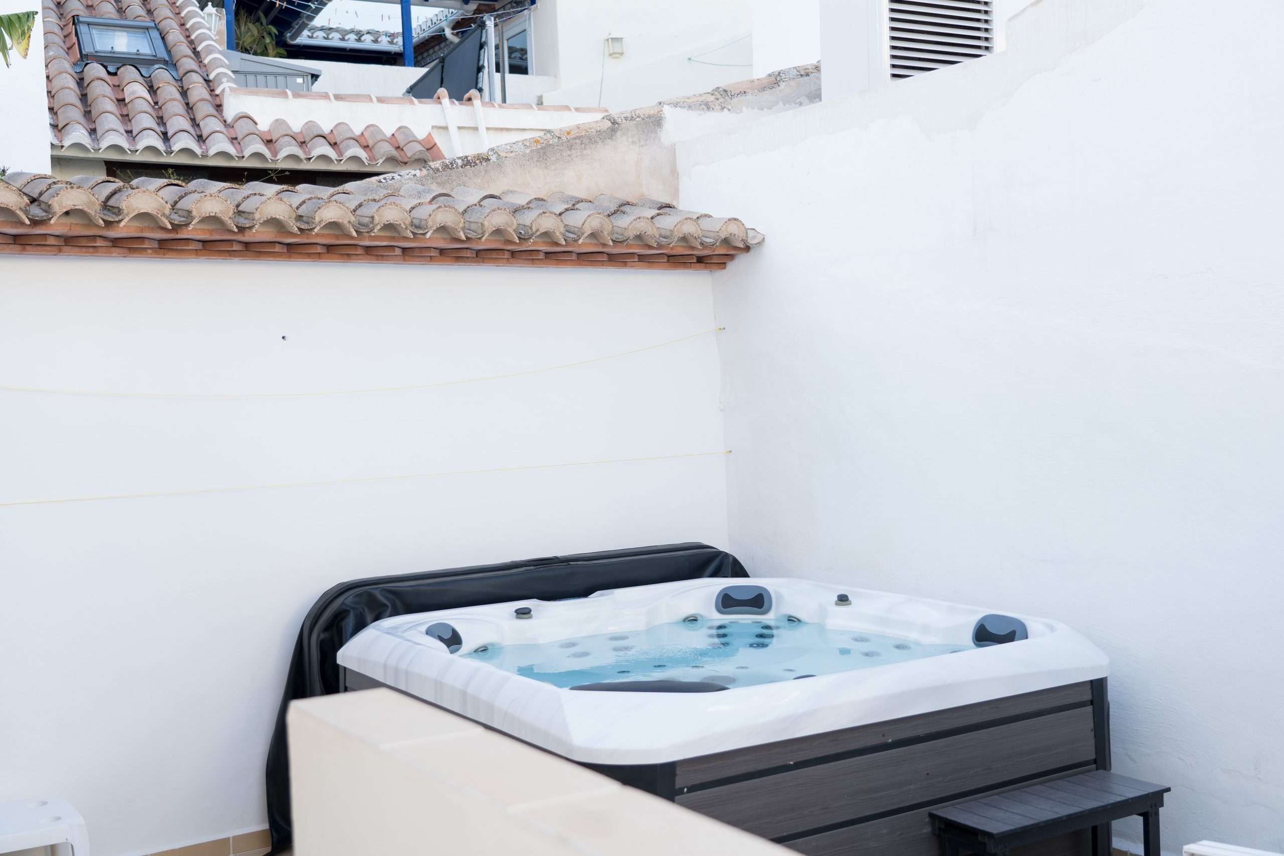 Relaxing pool